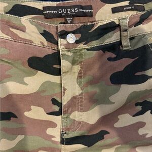Guess Men's Cargo Pants - Camouflage